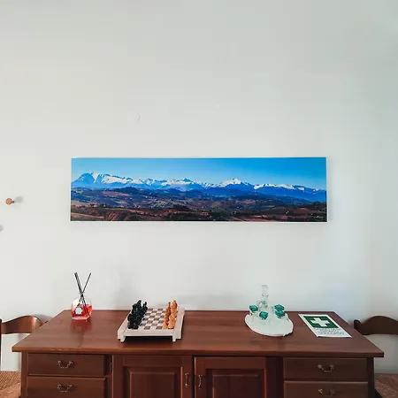 Villa [vista Sibillini] Amici *